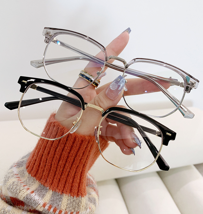 Mắt Kính Kim Loại RCC834