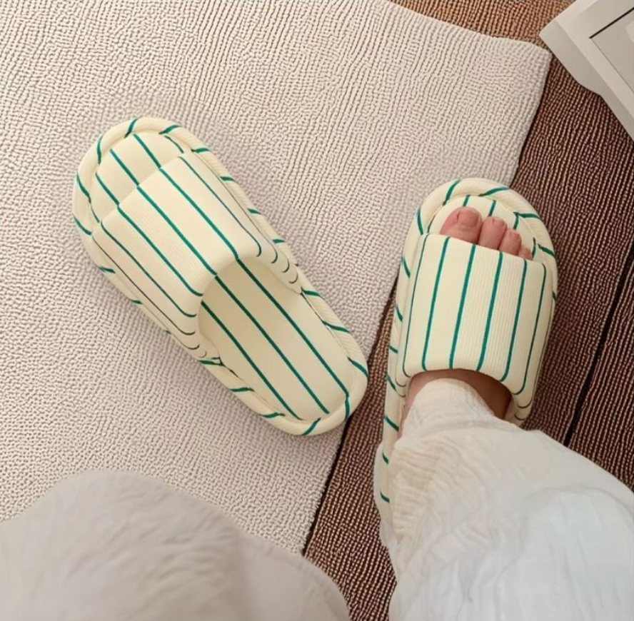 Dép Đi Trong Nhà Sọc RC2202