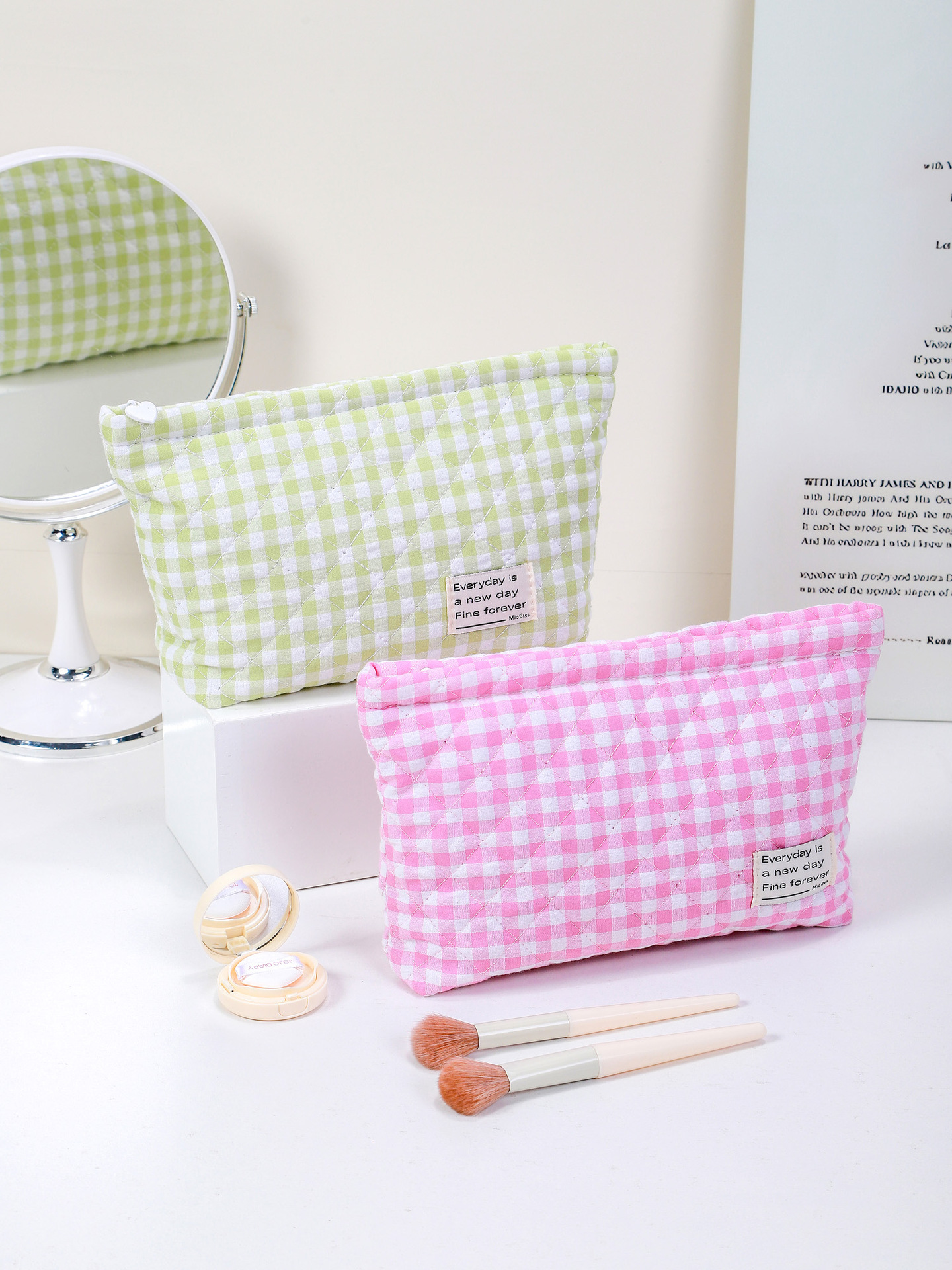 Túi Đựng Mỹ Phẩm Caro Nhỏ RC2461