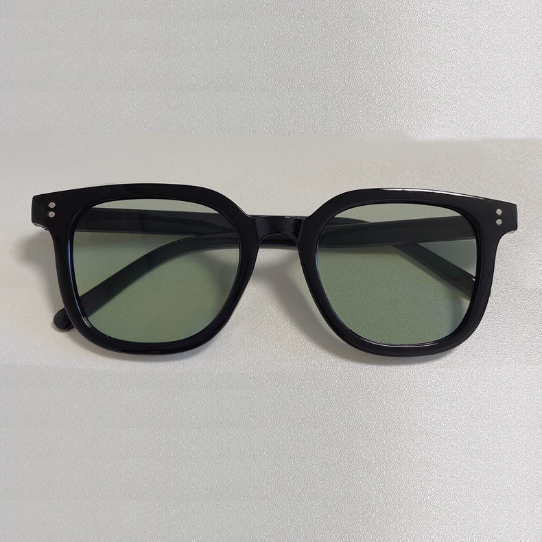 Mắt Kính Màu RC2794