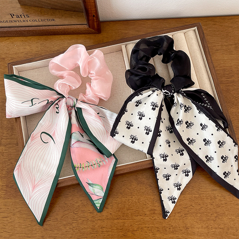 Cột Tóc Nơ RC2413