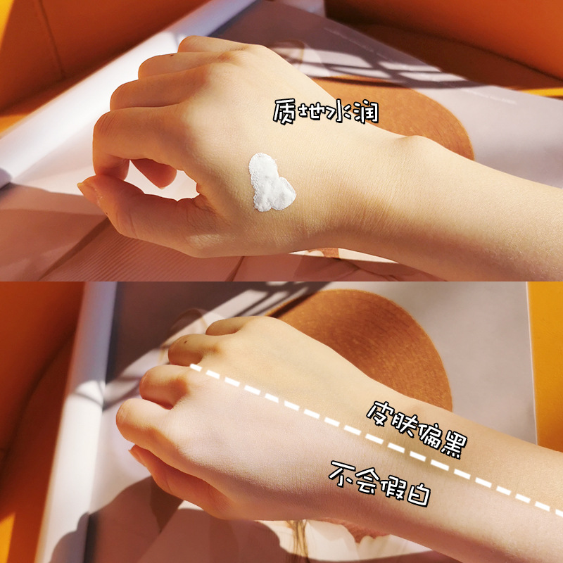 Xịt Lót Nâng Tone NT128