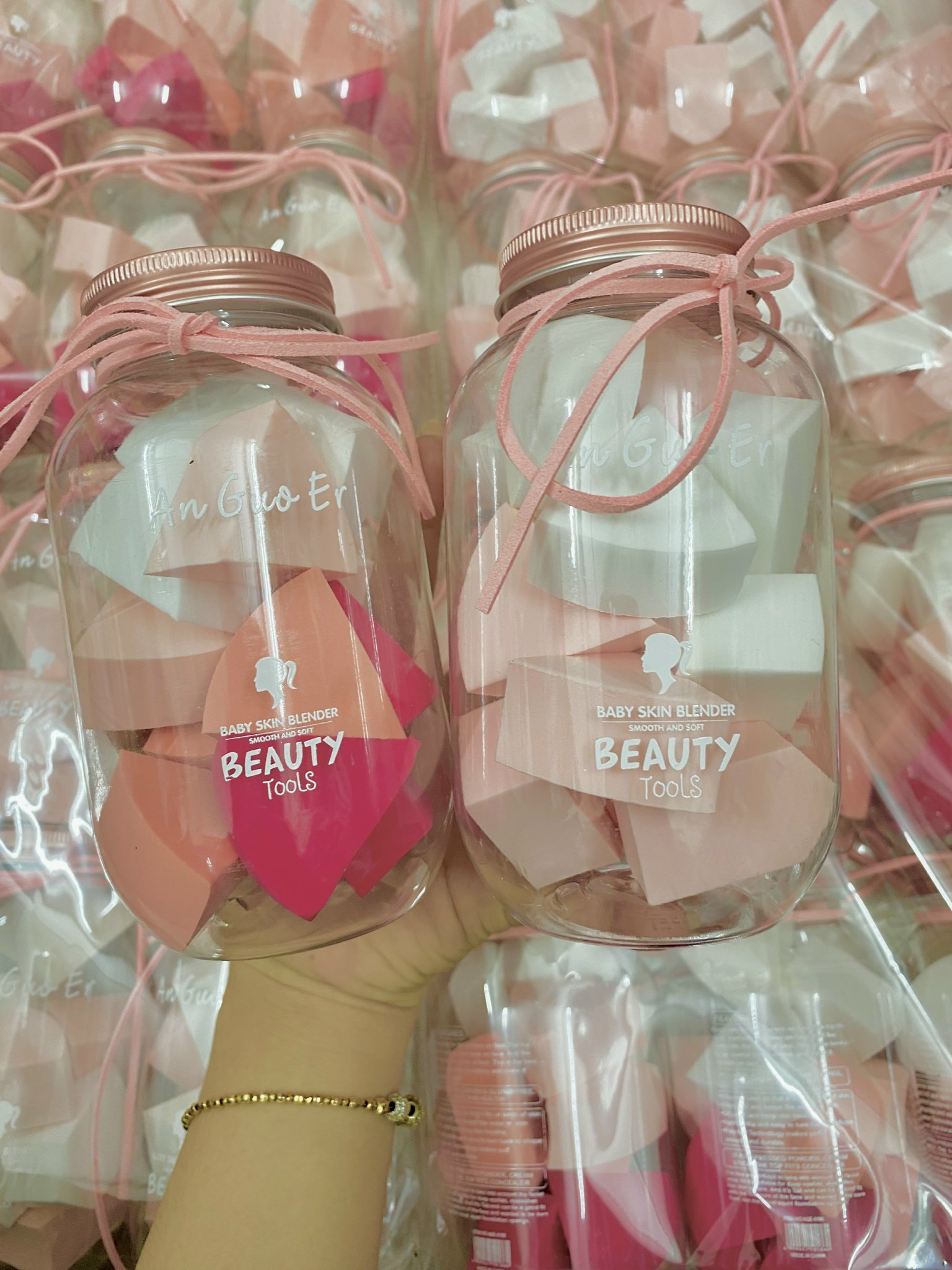 Hộp Mút Trang Đểm RC04643