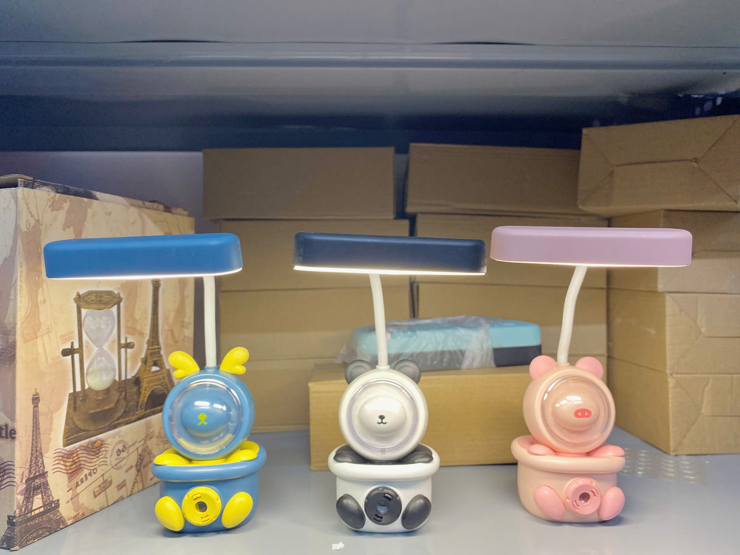 Đèn Để Bàn RC04710