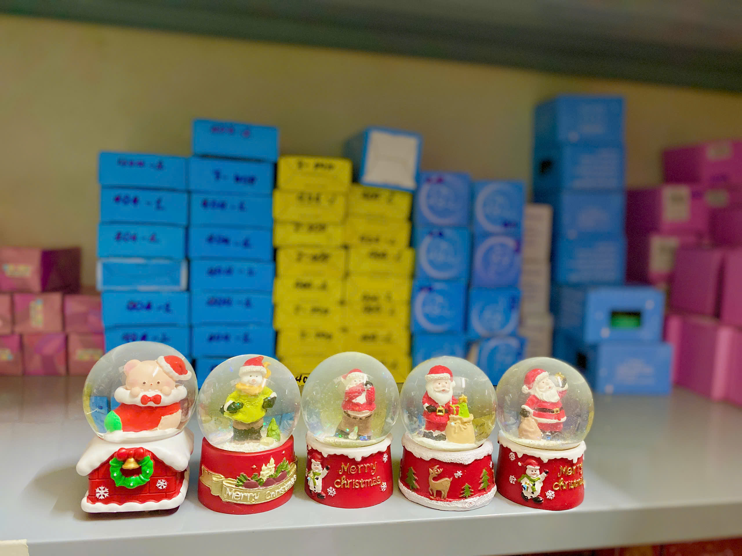 Qủa Cầu Tuyết Noel Trung RC401