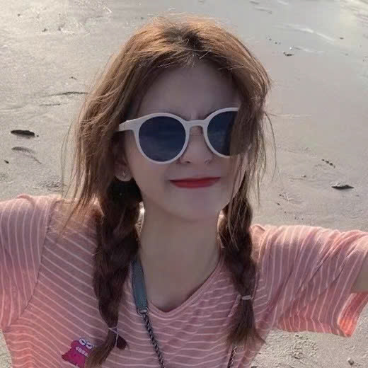 Mắt Kính Tam giác - 004