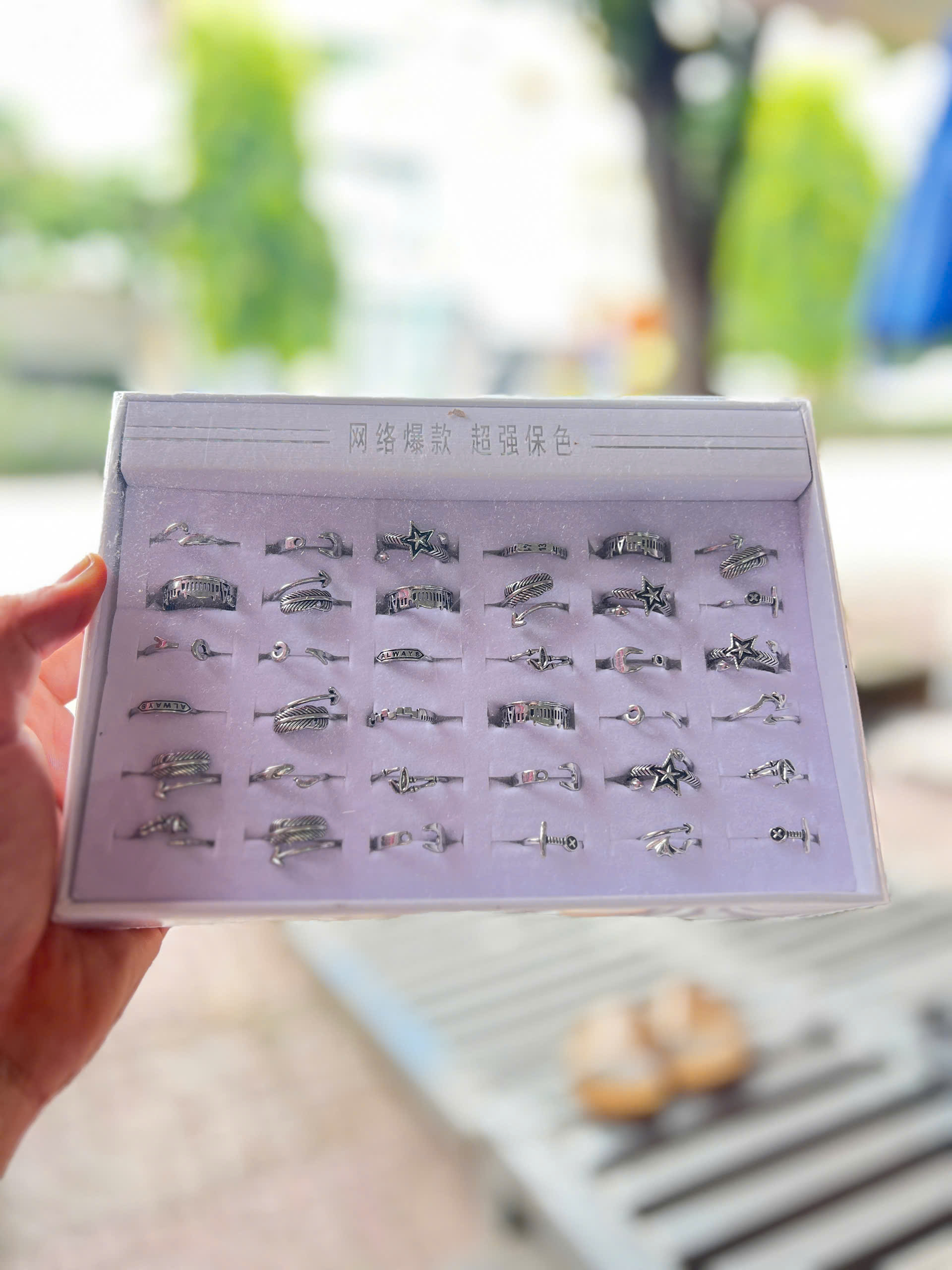 Hộp 36 Nhẫn Titan ND01849