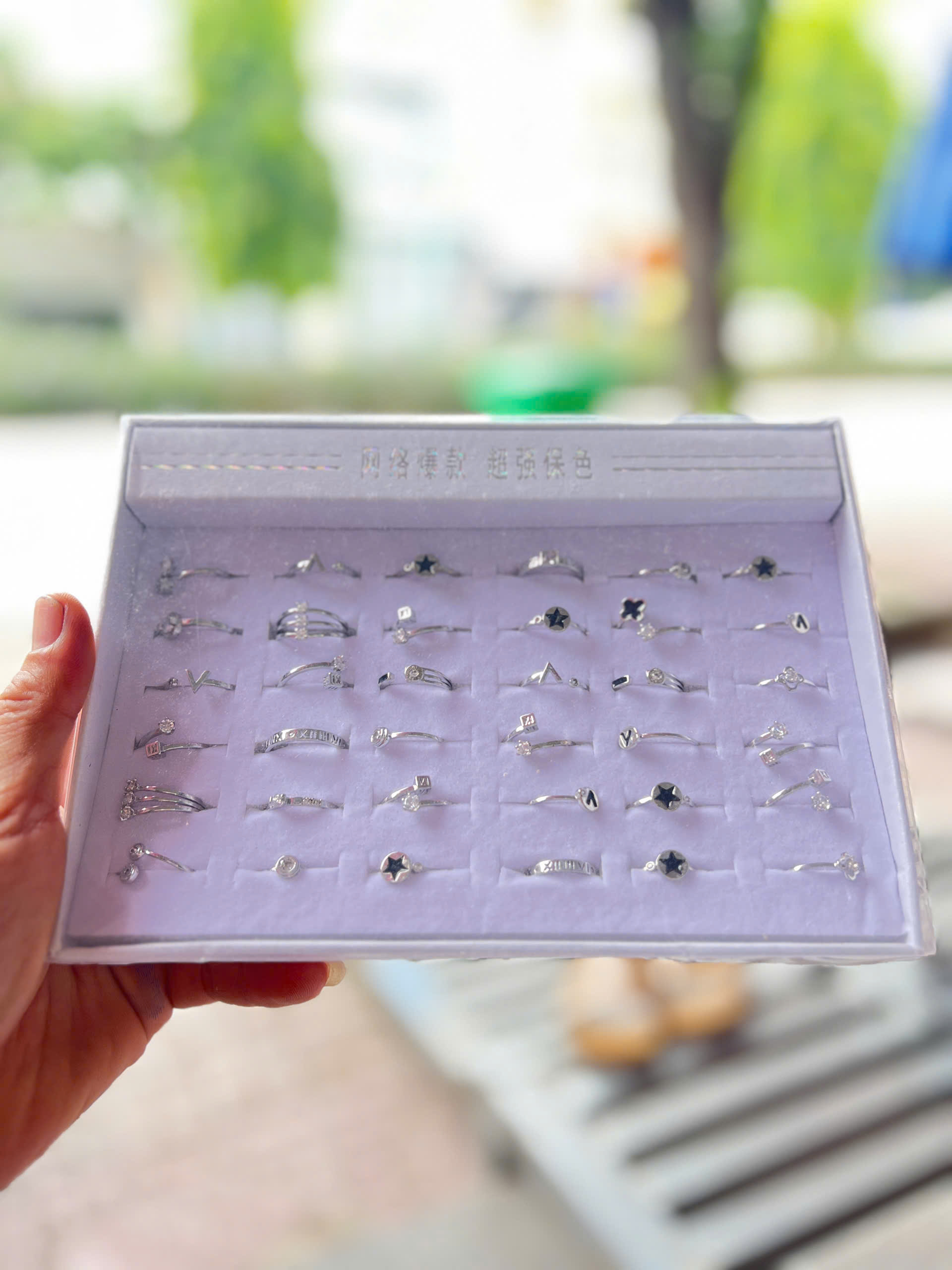 Hộp 36 Nhẫn Titan ND01849