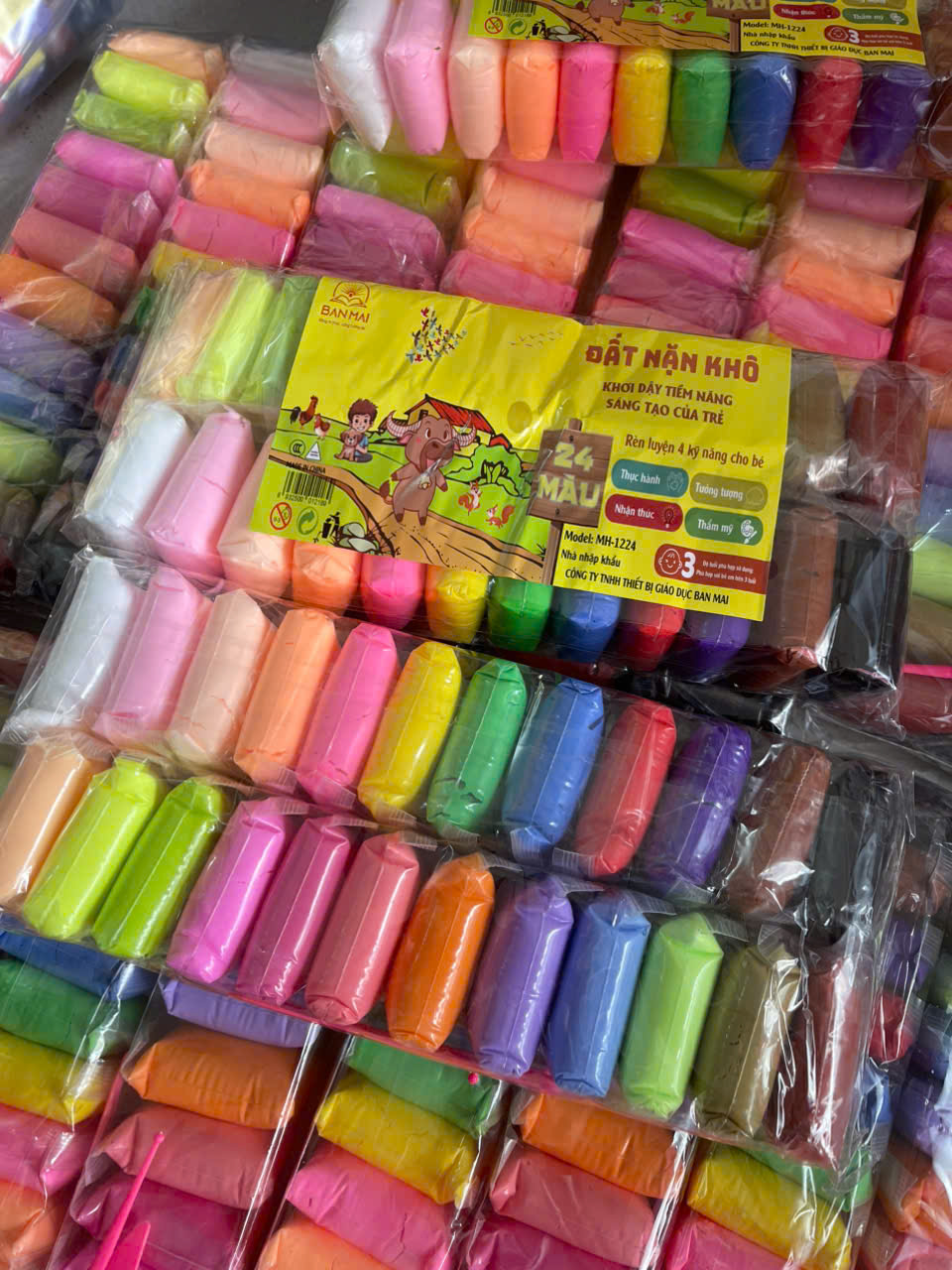ĐẤT SÉT 24 MÀU