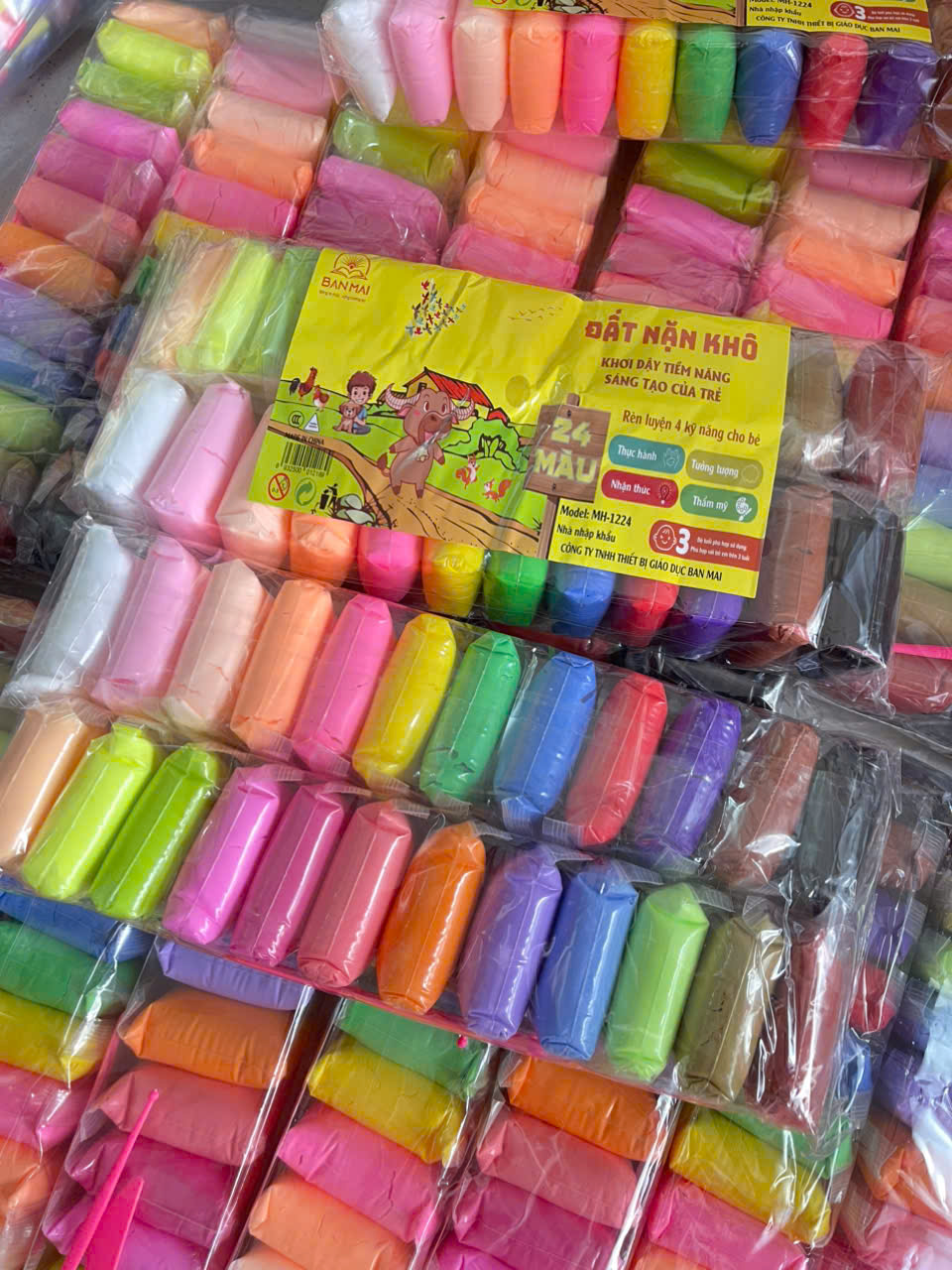 ĐẤT SÉT 24 MÀU