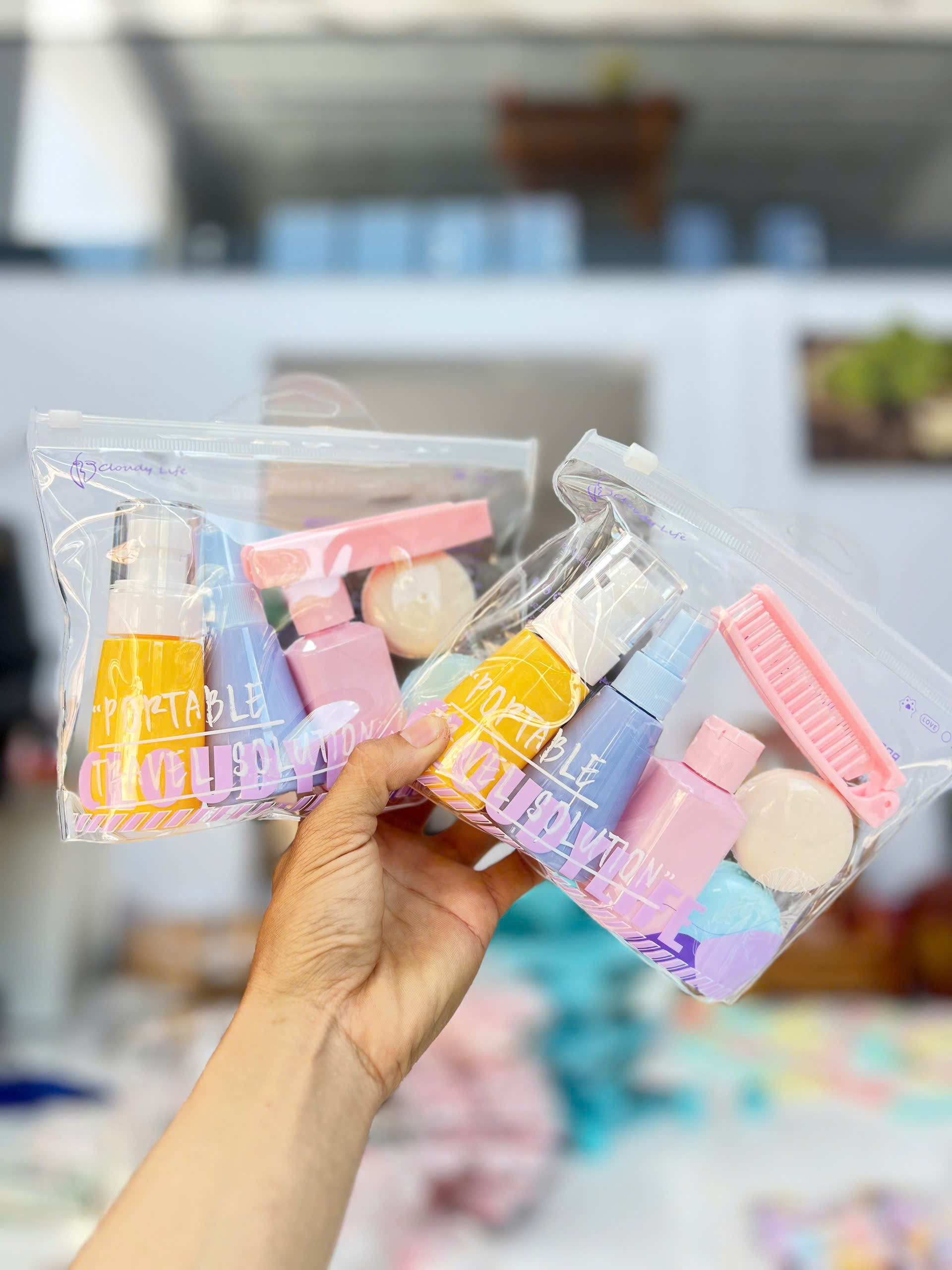 Bộ Chai Chiết Kèm Lược RC394