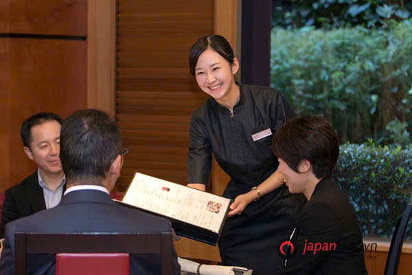 Tuyển 01 Nữ đặc định