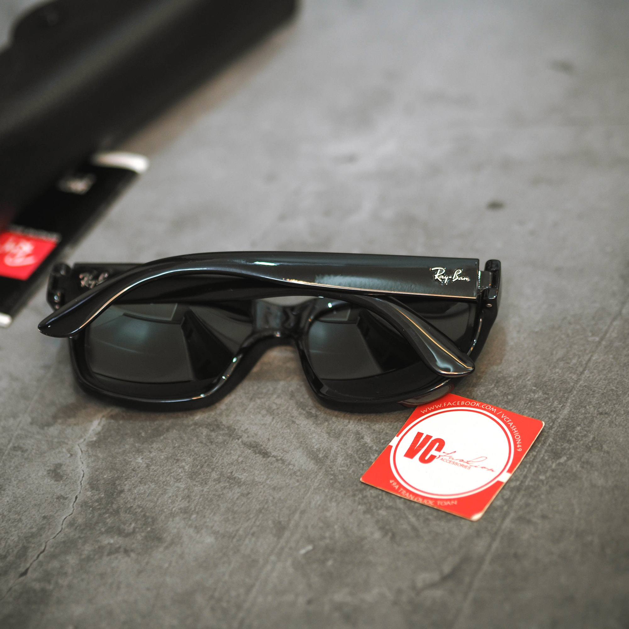 RAYBAN 4194 Đen VC Fashion