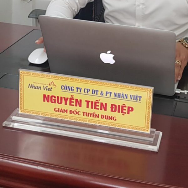 Biển chức danh mica 2