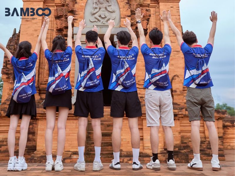 Áo polo chuyển nhiệt là áo cổ bẻ in nhiệt sắc nét, bền màu