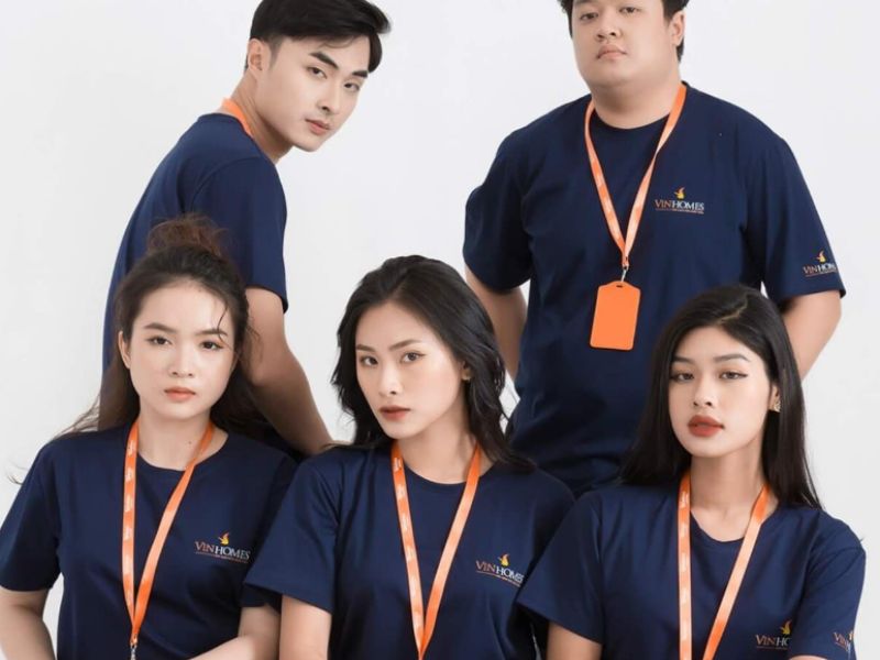 Áo thun cổ tròn đồng phục bán hàng trẻ trung, thoải mái, năng động
