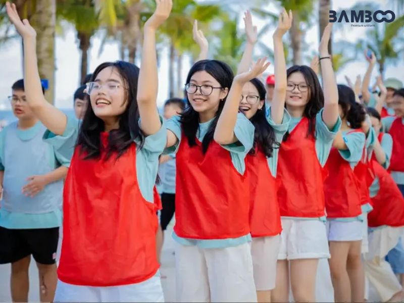 May đồng phục du lịch nhóm chất lượng cao, giá tốt tại Bamboo Uniform