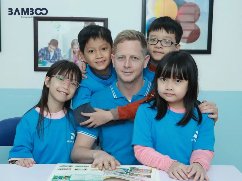 Bamboo Uniform may đồng phục trung tâm anh ngữ chuẩn mực