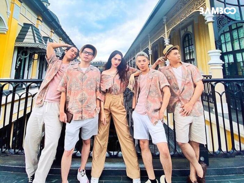 Bí quyết phối đồng phục du lịch nhóm với áo sơ mi