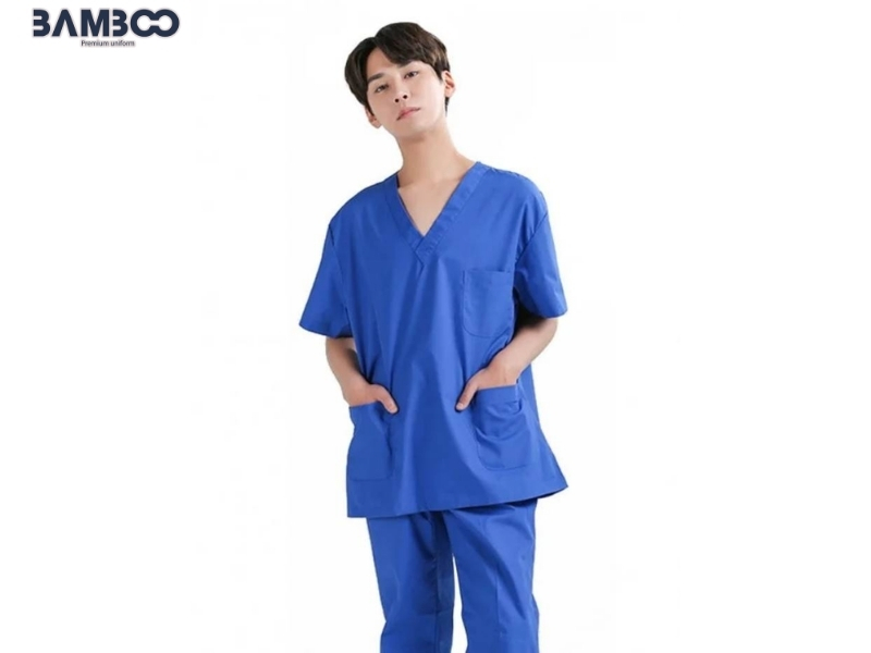 Bộ scrubs kỹ thuật viên xét nghiệm thoải mái, linh hoạt, dễ vệ sinh và thuận tiện khi thao tác