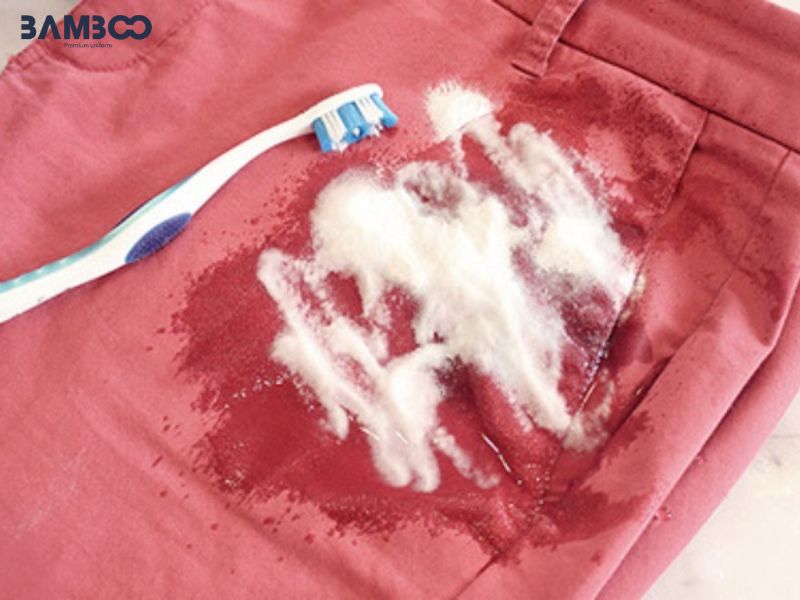 Dùng baking soda để làm sạch quần áo