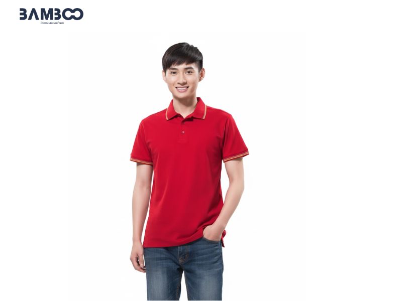 Chi phí may áo thun công sở đỏ phụ thuộc vào chất liệu vải, số lượng, kỹ thuật và thiết kế