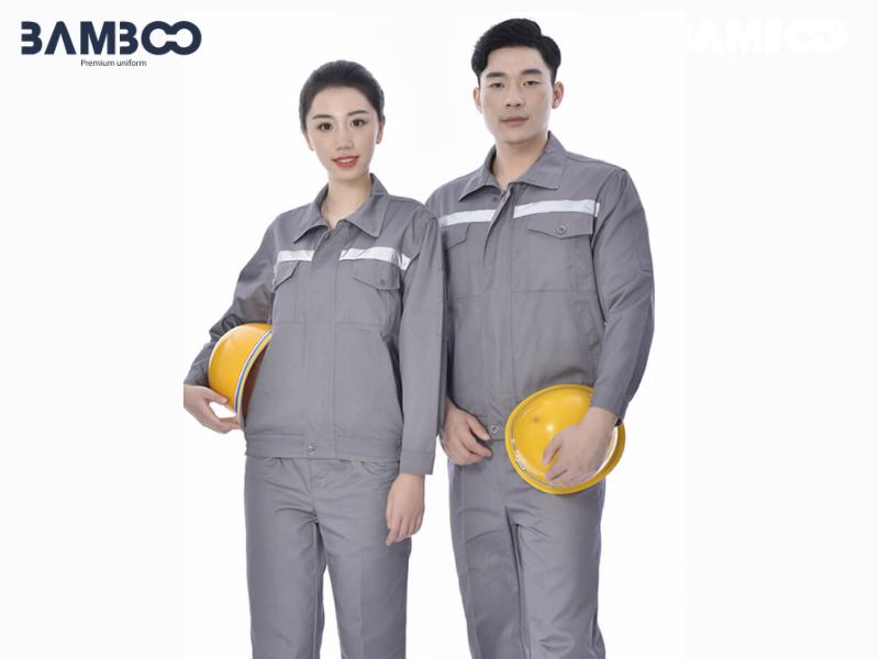 Chi phí may quần áo bảo hộ phụ thuộc vải, số lượng, thiết kế và tính năng