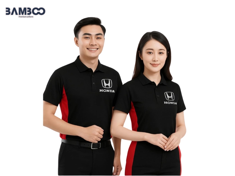 Đồng phục polo hãng xe nổi bật với chất liệu bền, form đẹp, màu sắc nhận diện và logo sắc nét