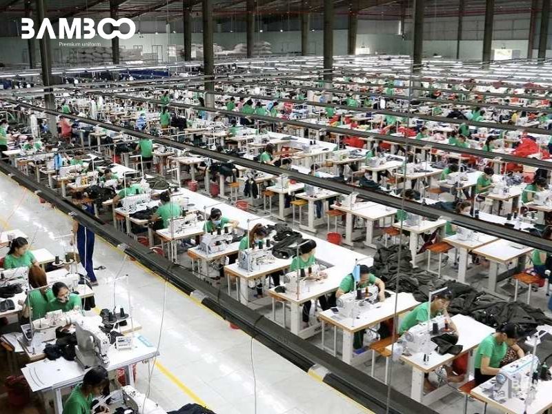 Dây chuyền may chuẩn hóa giúp Bamboo Uniform đảm bảo chất lượng và tiến độ