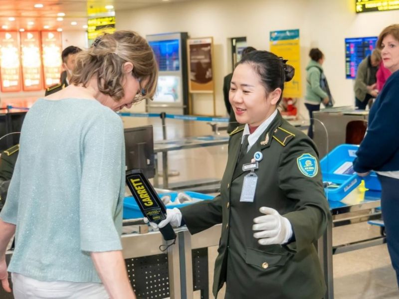 Đồng phục an ninh sân bay theo yêu cầu