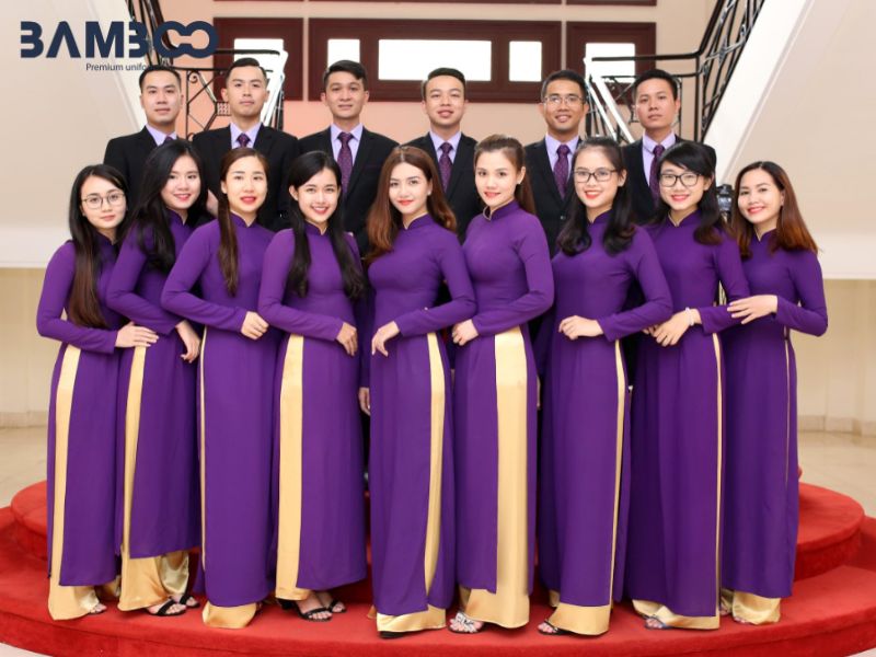 Áo dài màu tím thanh lịch, quý phái và truyền thống
