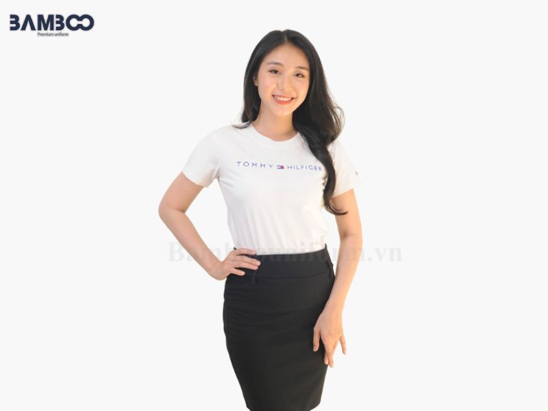 Áo thun cổ tròn trắng trẻ trung, thoáng mát, in logo sắc nét, phù hợp nhiều hoạt động