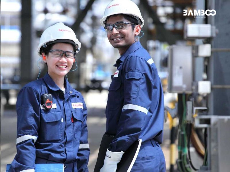 Quần áo bảo hộ công nhân dầu khí màu xanh
