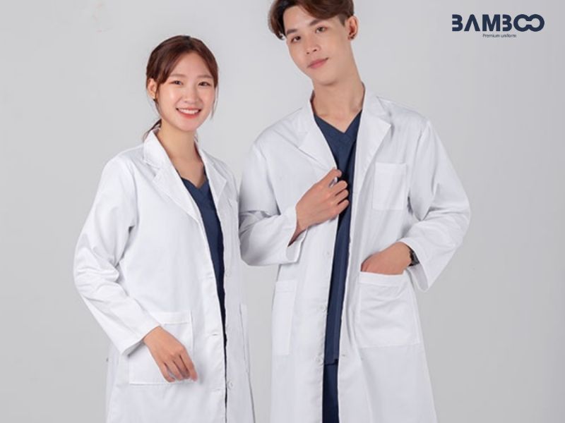 Áo đồng phục trắng cho nhân viên y tế, spa 
