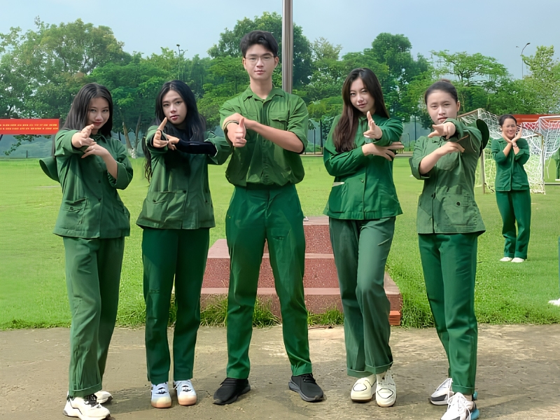 Đồng phục học quân sự Học Viện Hàng Không bền chắc, thuận tiện vận động, rèn luyện tính kỷ luật &nbsp;