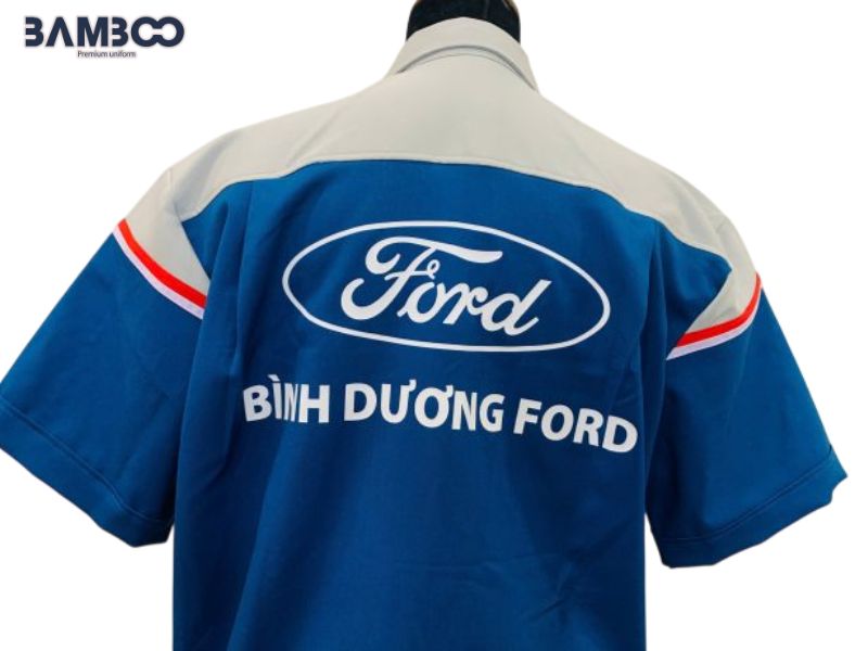 Đồng phục bảo trì Ford được thiết kế đồng bộ, bền chắc, thuận tiện thao tác và phù hợp môi trường xưởng dịch vụ