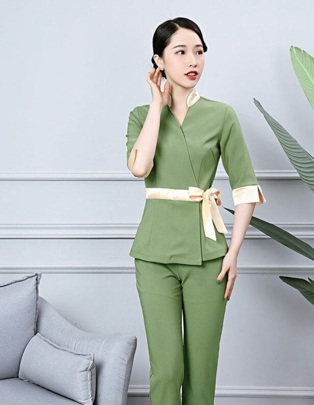 Đồng phục thẩm mỹ viện xanh cốm