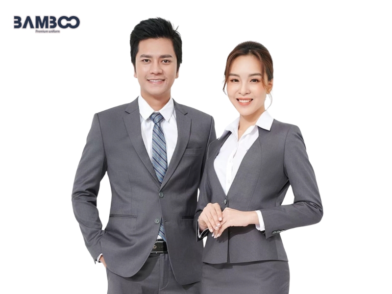 Đồng phục vest giúp nhân viên kinh doanh xe tạo diện mạo lịch sự, chuyên nghiệp và đồng bộ