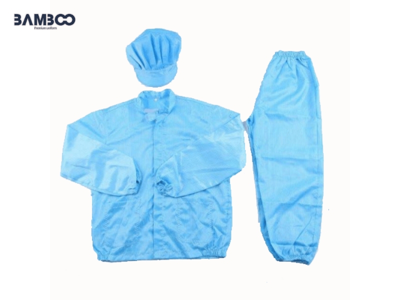 Giặt quần áo ESD đúng cách, dùng nước mát, tránh chất làm mềm, nhiệt cao và bảo quản nơi sạch, khô