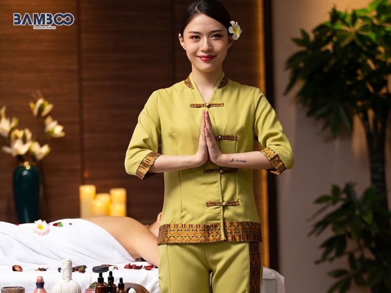 Đồng phục spa màu vàng phong cách Trung Hoa