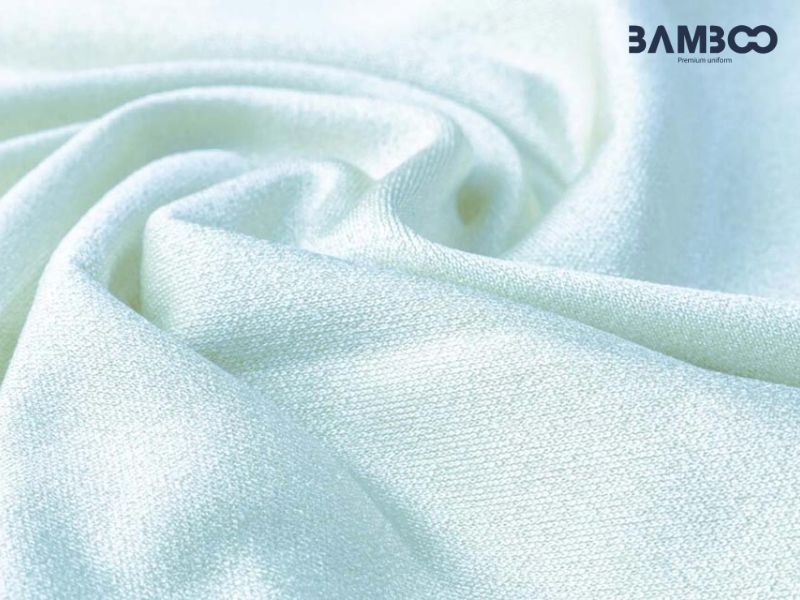 Giặt microfiber bằng nước 30–45°C, chất tẩy nhẹ, phơi thoáng, tránh sấy nhiệt cao