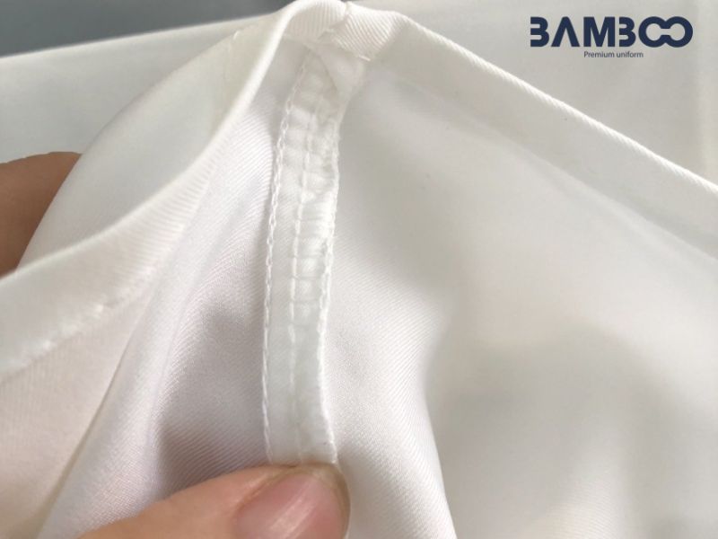 Kiểm tra đường may và điểm nối trên áo