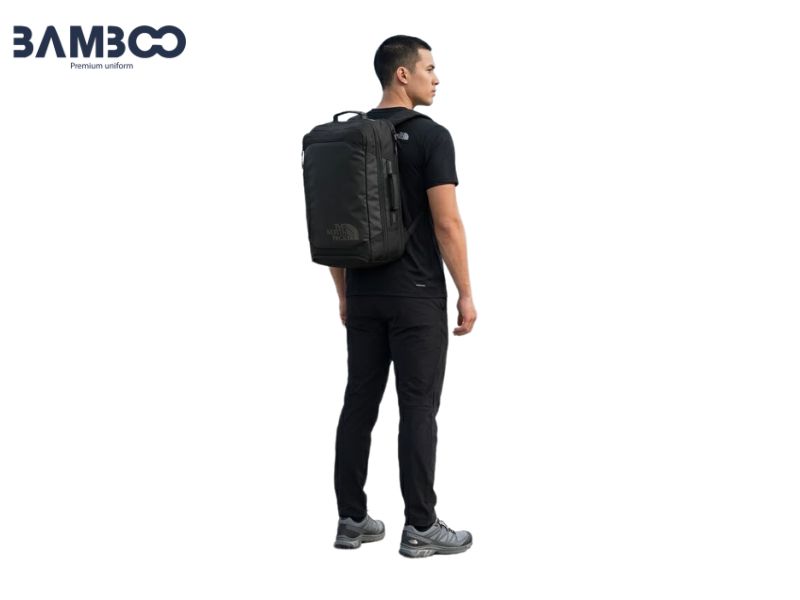 May balo du lịch màu đen cần bền đẹp, chắc chắn và nổi bật thương hiệu