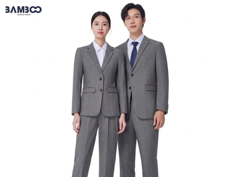 Lựa chọn kiểu dáng, chất liệu, màu sắc phù hợp và xưởng may uy tín để tối ưu chi phí