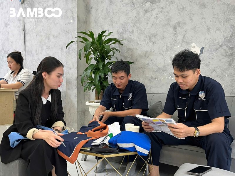 May đồng phục tại Tây Ninh cần chọn vải mát, màu phù hợp, size chuẩn 