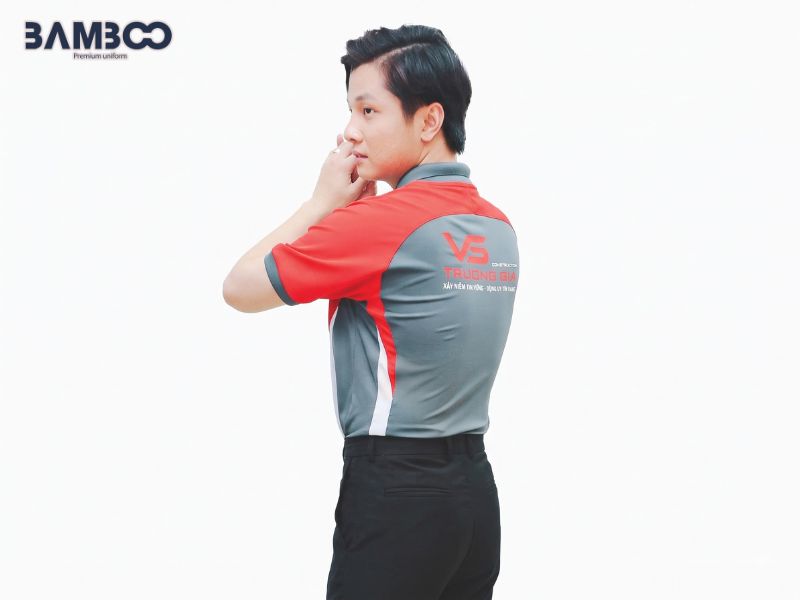 May áo thun Trương Gia cần chú trọng form dáng, logo thêu, độ bền màu, bo cổ tay và đường may chắc chắn