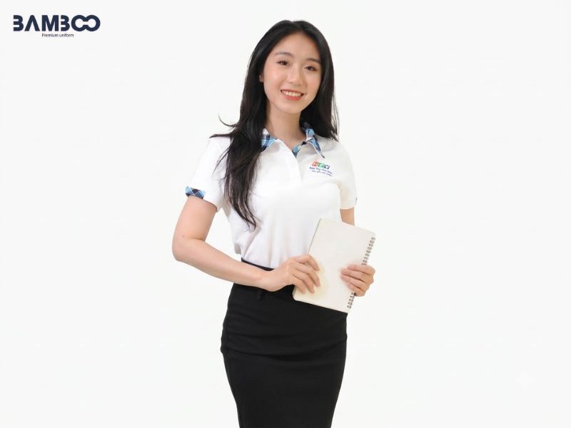 Khi may áo thun đồng phục HTV, cần chú trọng chất liệu co giãn, phối caro, logo sắc nét, chuẩn phom và đường may chắc chắn