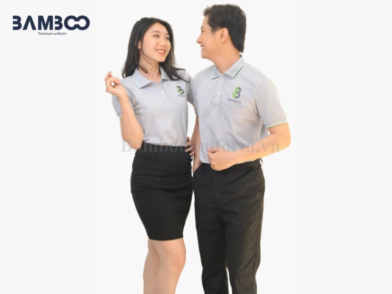 May áo thun xám trắng phối viền xanh cần chú trọng màu sắc, tỷ lệ phối, chất liệu, form áo và logo