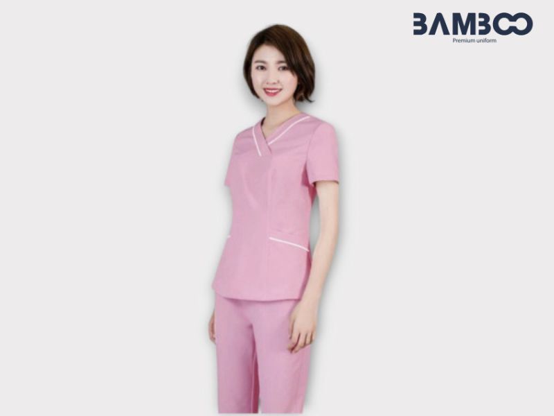 Áo đồng phục hồng cần chọn sắc độ, phối màu, chất liệu và thiết kế tinh tế để đảm bảo thẩm mỹ