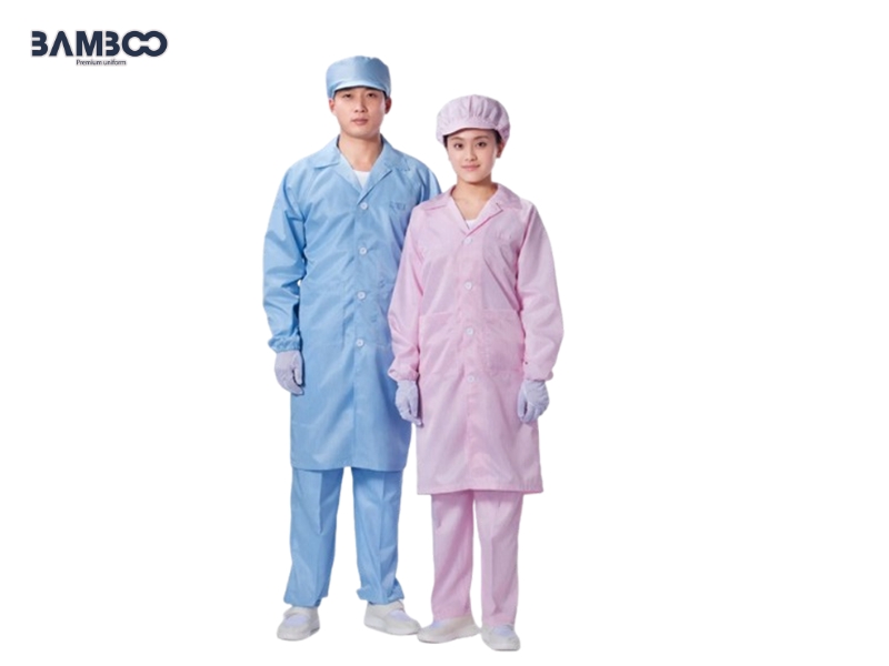 Trang phục phòng sạch chống tĩnh điện gồm áo choàng, bộ liền thân, quần áo rời, bộ kèm mũ và loại dùng một lần